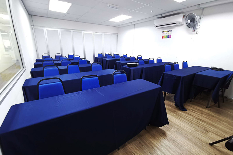 the office training room rental blue theme